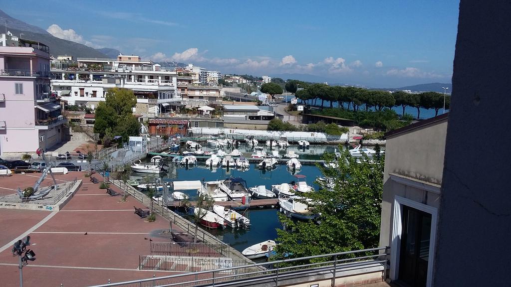 Casa Vacanze Torre Di Mola Формия Екстериор снимка